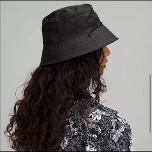 Lululemon Patch Logo Bucket Hat